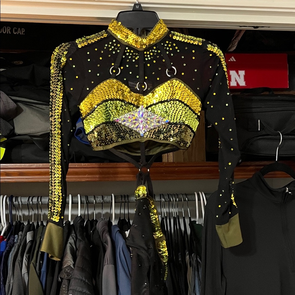 Glamour Black and Gold Sequin Crop Top